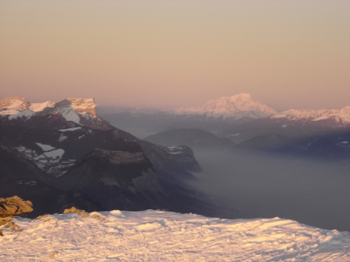 Dernière lueur sur la Dent de Crolles et le Mont Blanc